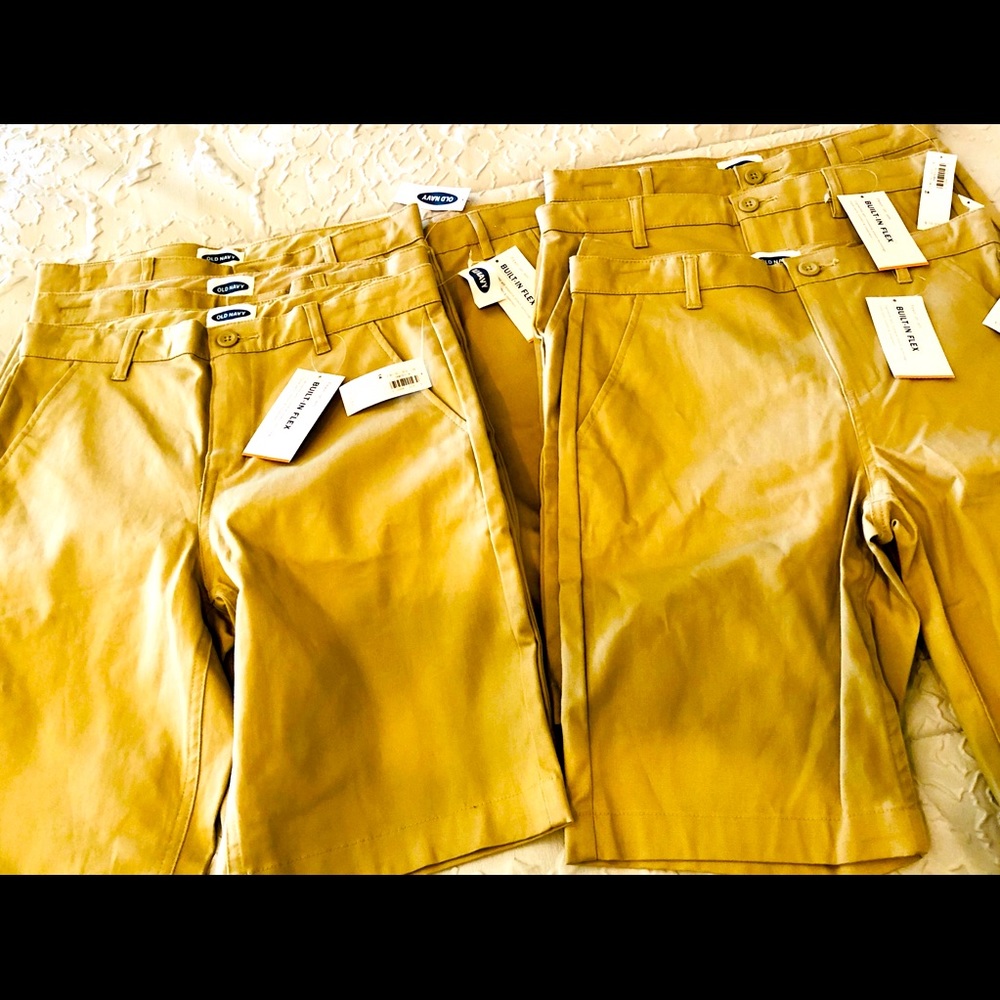 New w/ tags Old Navy shorts boys size 14. 7 pair.